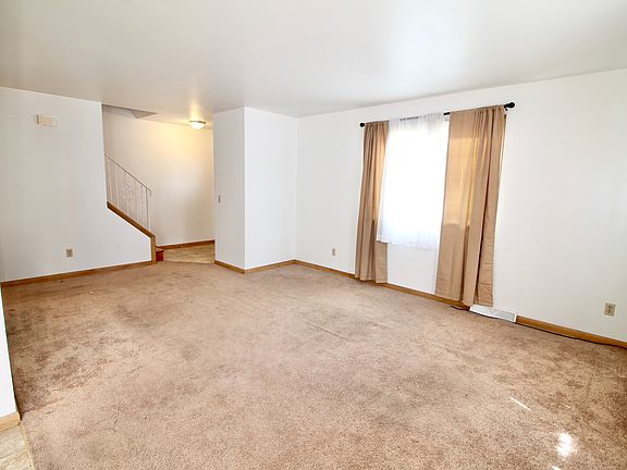 3rd image of 4527 12th Ave #1