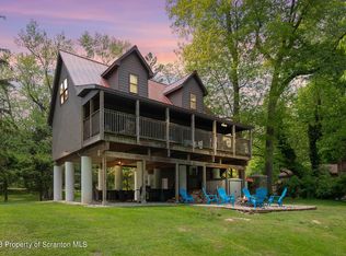 311 River Rd, Falls, PA 18615