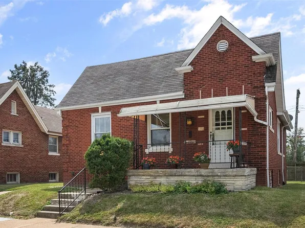 4936 Sunshine Dr, Saint Louis, MO 63109