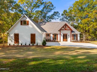 136 Trails End, Flora, MS 39071