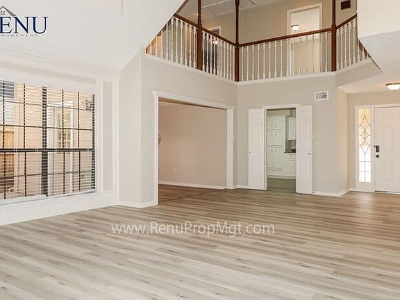 4th image of 5715 Ancient Oaks Dr