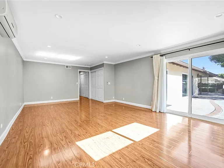 452 W Winnie Way — Photo 25