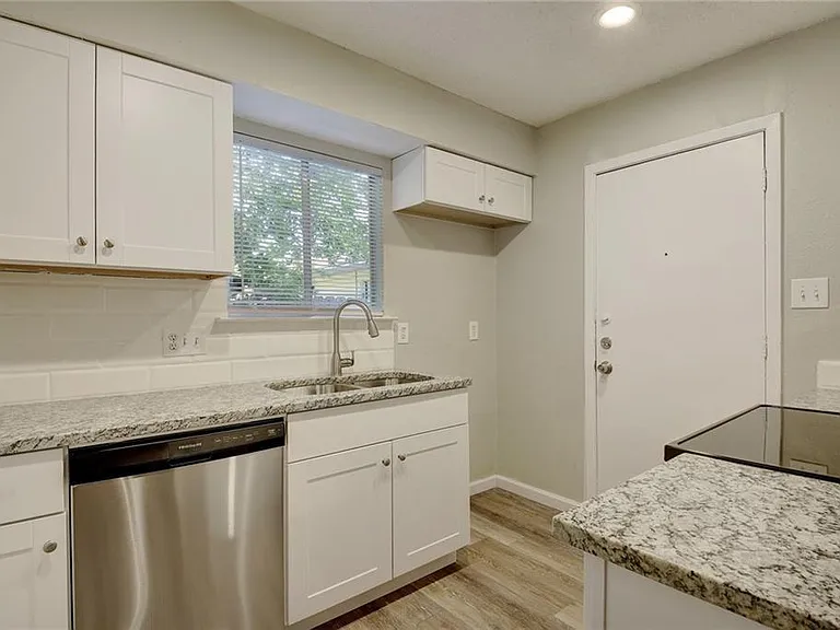 2311 Teri Rd #B — Photo 8