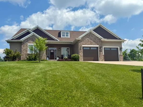 515 Fieldstone Ct, Tomah, WI 54660