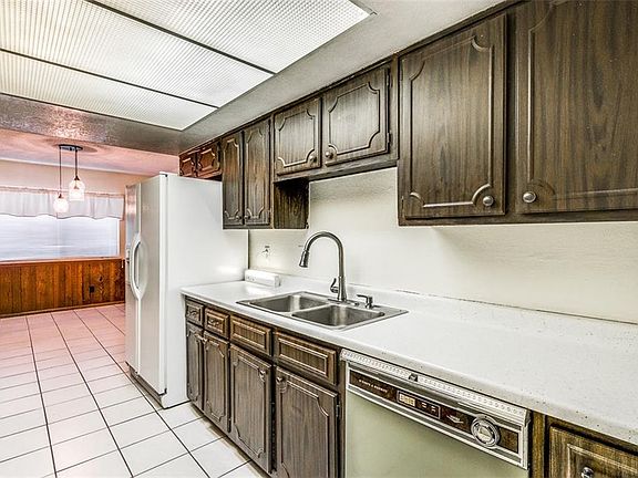 5th image of 4500 Hellas Dr