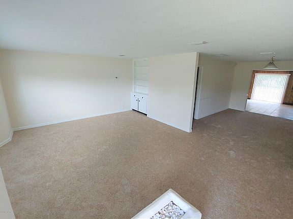 2nd image of 1261 Arlingwood Ave