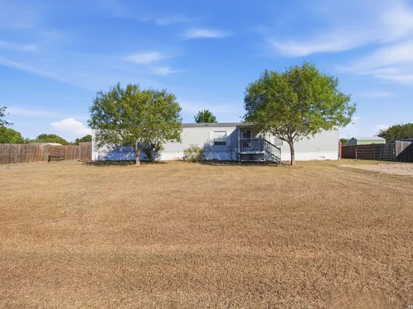 161 TONTO TRL, Seguin, TX 78155