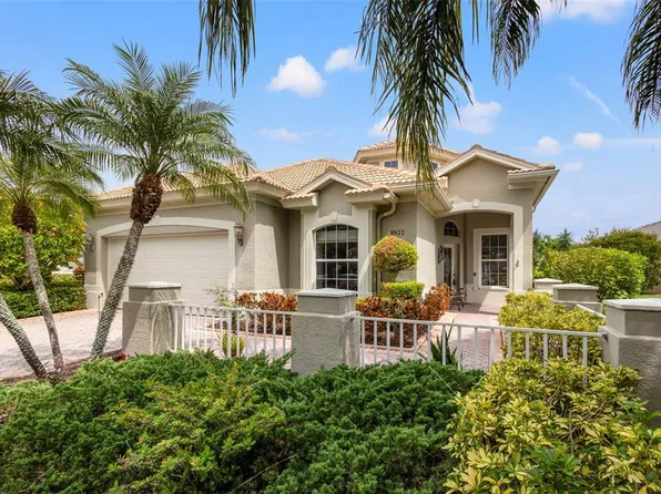 9932 Sago Point Dr, Seminole, FL 33777