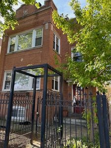 3717 W Addison St, Chicago, IL, 60618