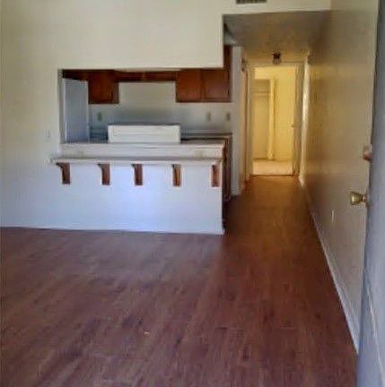 2nd image of 501 Boyett St APT A