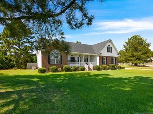 201 Foxhound Ct, Raeford, NC 28376