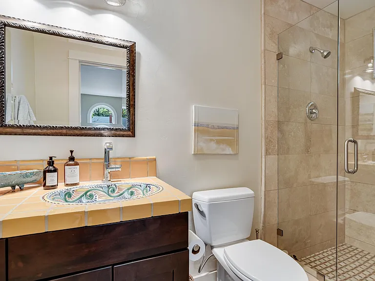 1398 Community Dr — Photo 40