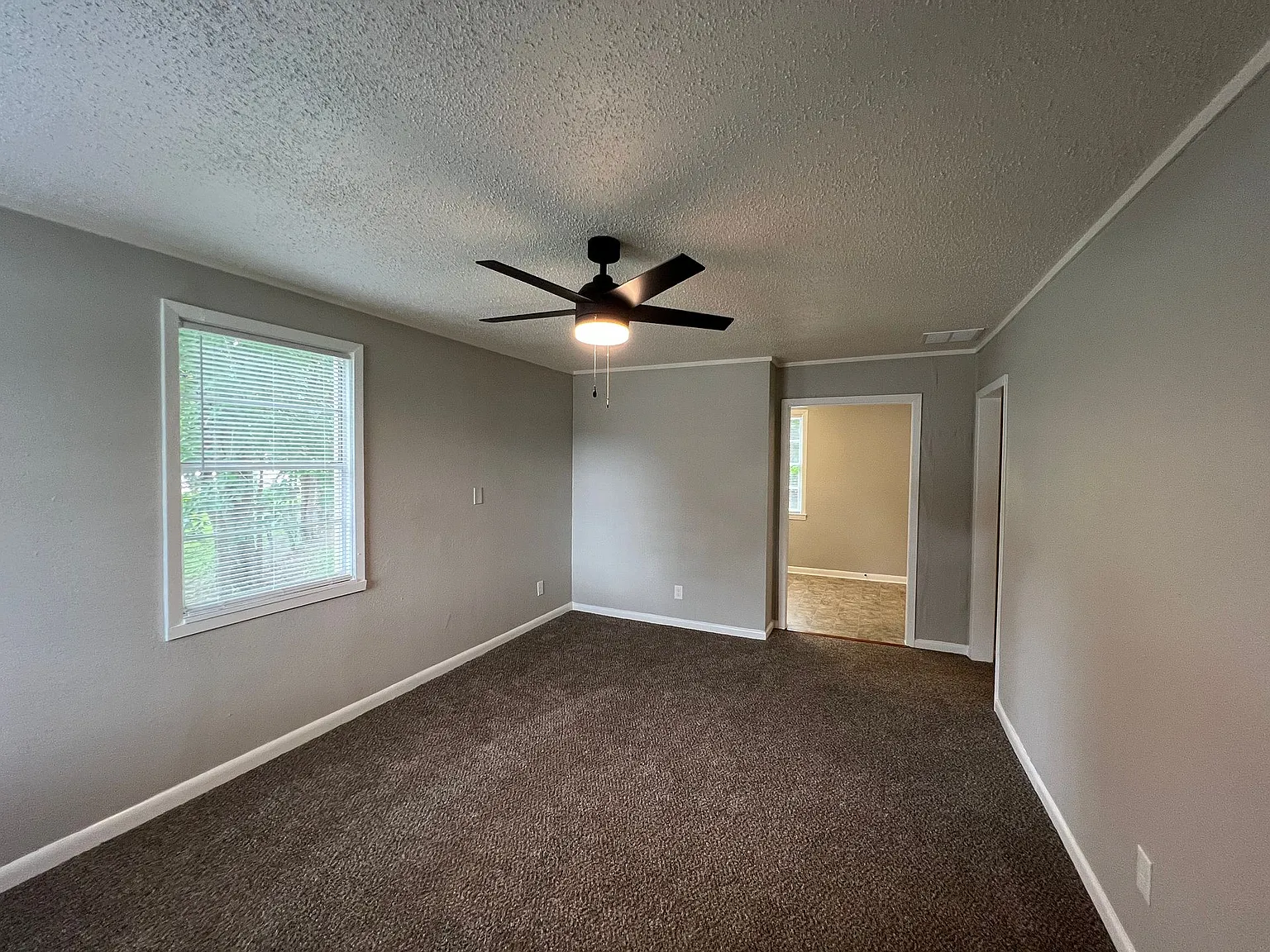 3025 Kingston St — Photo 3
