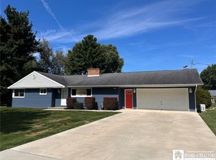 1186 Scarlata Dr, Silver Creek, NY 14136