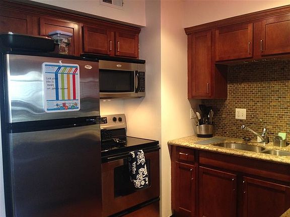 4th image of 4934 Walnut St