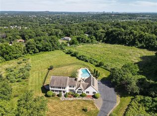 510 Wintergreen Ave, Hamden, CT 06514