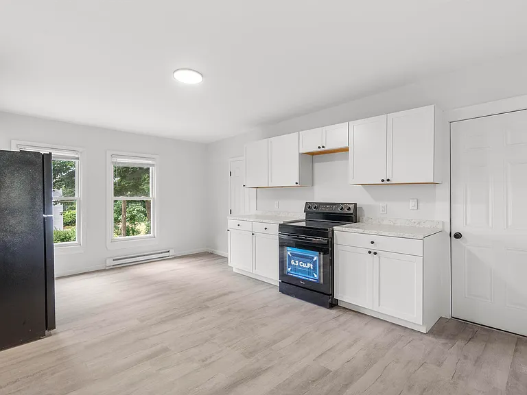 146 Hobart St #1 — Photo 17