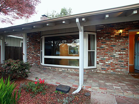 Single family home for rent in the White Oaks neighborhood of San Carlos