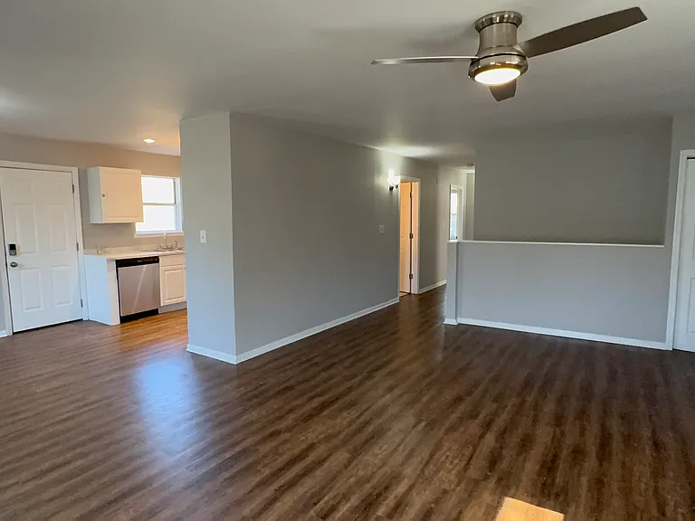 114 Celestial St — Photo 5