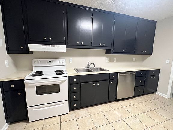 5th image of 1371-1373 Hampton Dr