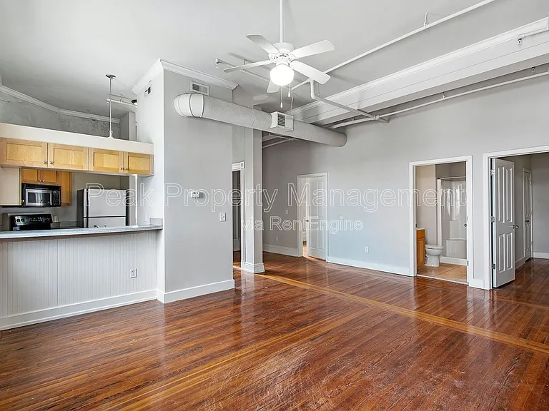 220 E Marshall St #34 — Photo 5