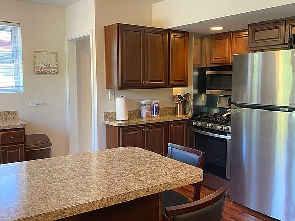 5th image of 8822 S Rockwell Ave