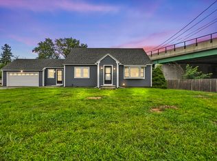 1070 Riverside Dr, Methuen, MA 01844