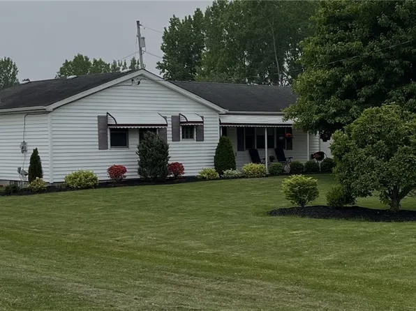 944 Balmer Rd, Youngstown, NY 14174