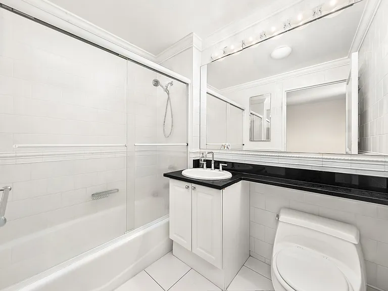 400 E 90th St #4C — Photo 4
