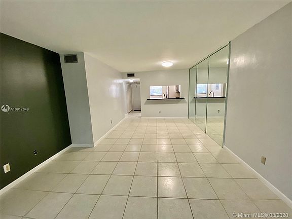 5th image of 10333 NW 11th St #106
