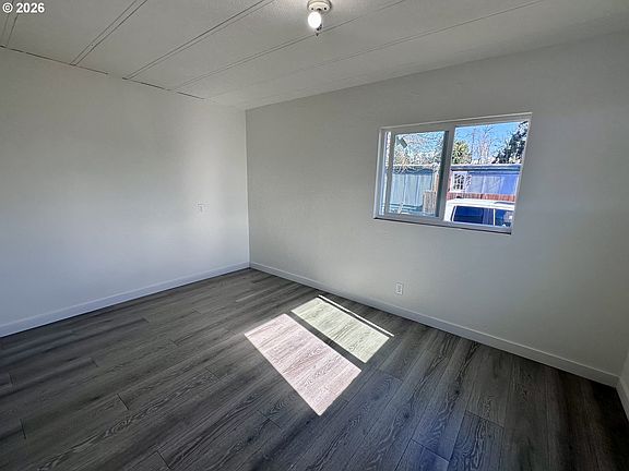 2nd image of 4475 Daisy St