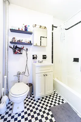 Rented by Compass | media 9