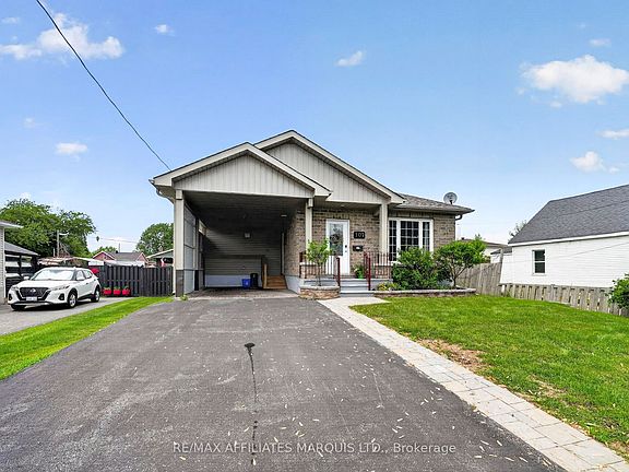 3rd image of 107 Tollgate Rd W