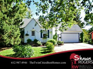 621 Silver Lake Rd NW, New Brighton, MN 55112