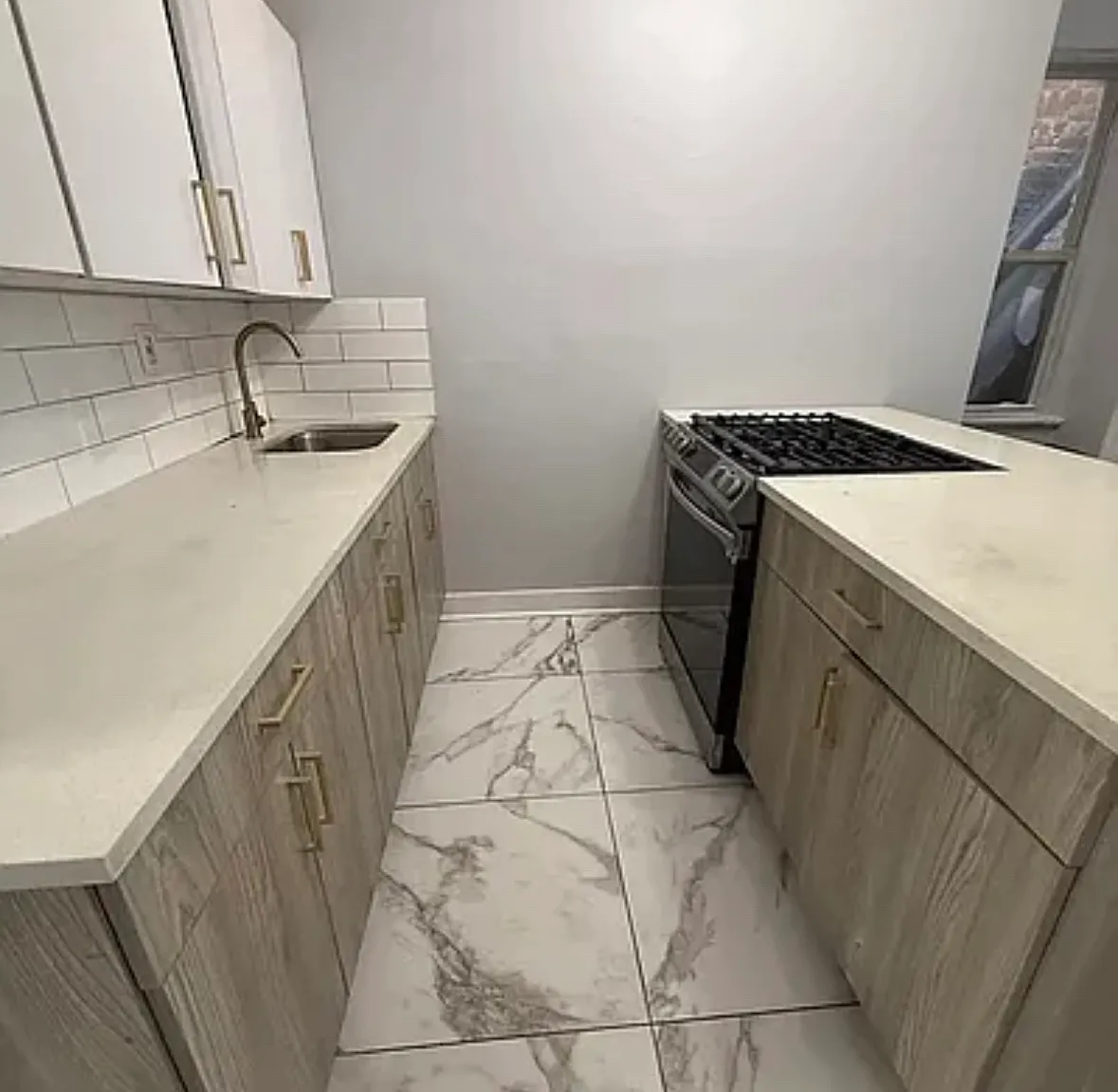 4 bed, $2,300 — Photo 3