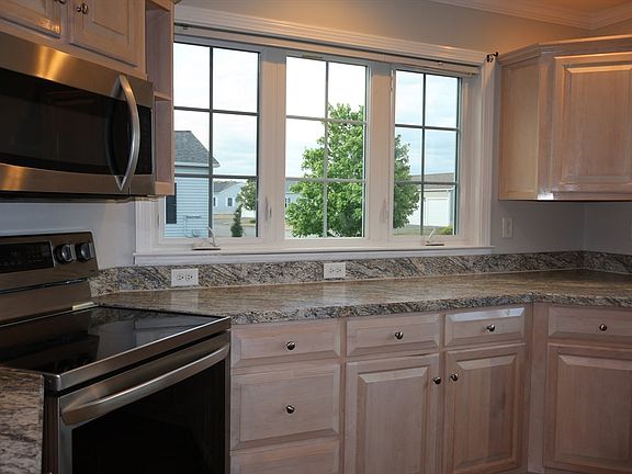 4th image of 23 Quarrystone Dr