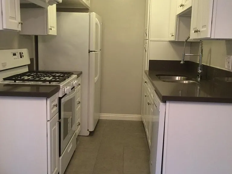 1647 S Bundy Dr #208 — Photo 15