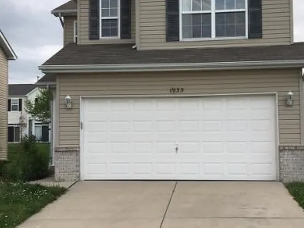 1933 Richmond Springs Ln, Belleville, IL 62220