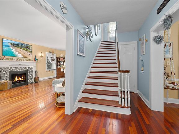 4th image of 233 S Elmwood Dr