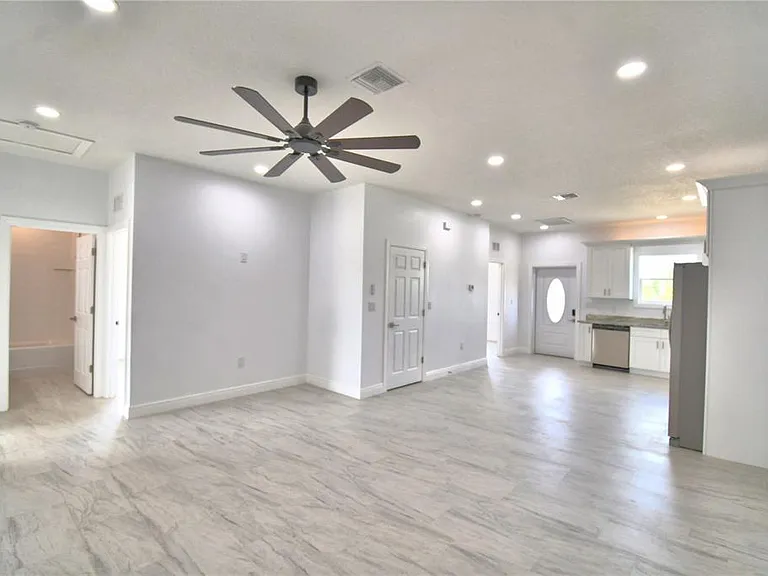 7951 Sarasota Dr #B — Photo 5