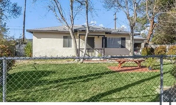 40468 Acacia Ave — Photo 1