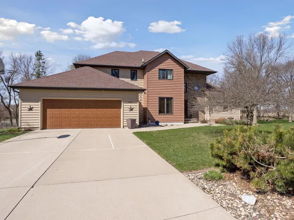 1960 Knollwood Dr, Fairmont, MN 56031