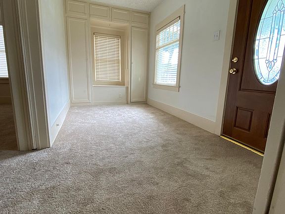 5th image of 108 S Juanita Ave