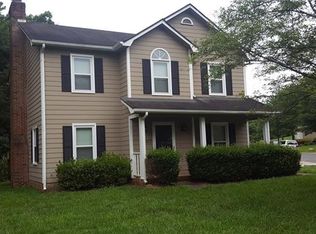 6907 Streamside Dr, Charlotte, NC 28212