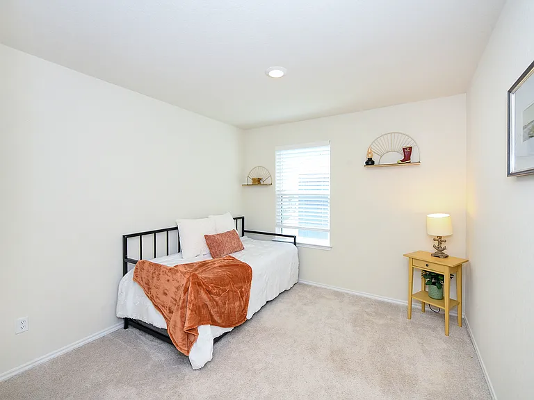 809 Beacon Hts — Photo 14