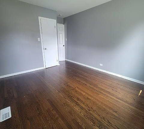 3rd image of 12421 S May St