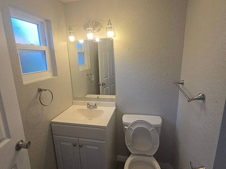 2119 Park Ave — Photo 10