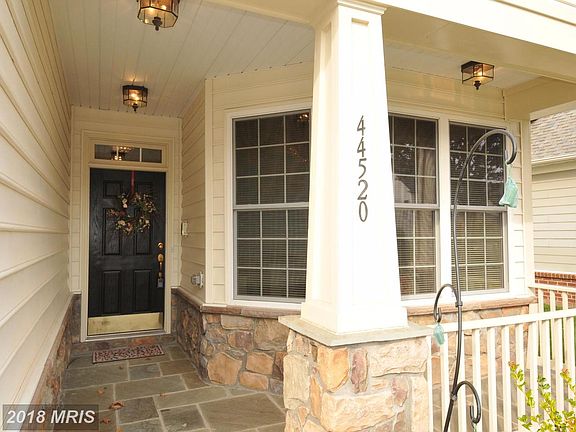 2nd image of 44520 Blueridge Meadows Dr