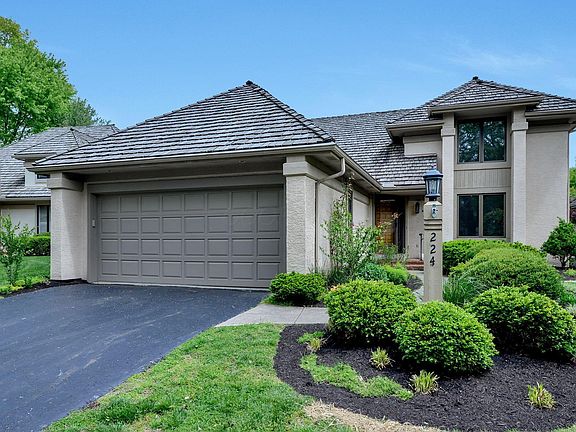 5th image of 224 Green Springs Dr