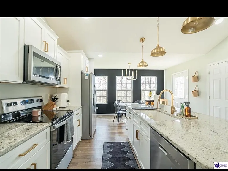 107 Walker Ct — Photo 7